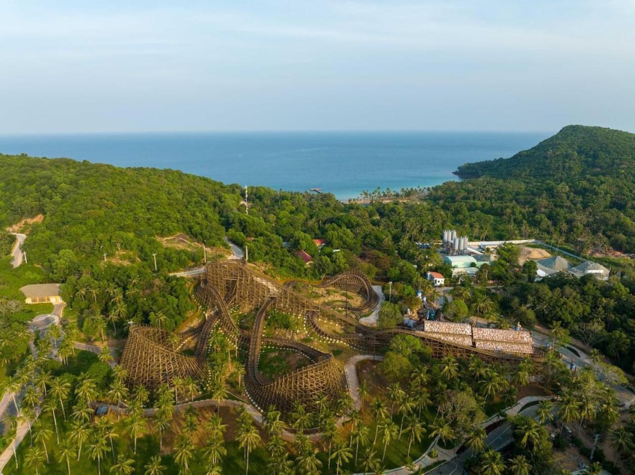 Sky Hotel Phu Quoc Exteriör bild